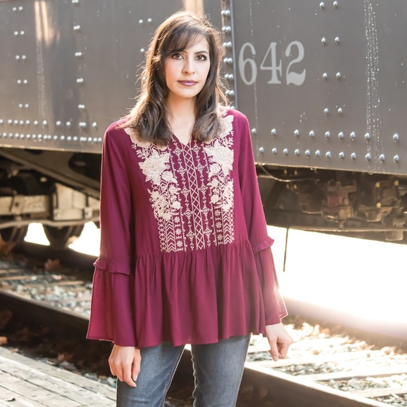 ⭐️Red Floral Embroidered Long Sleeve Peplum Top⭐️ - Picture 2 of 8